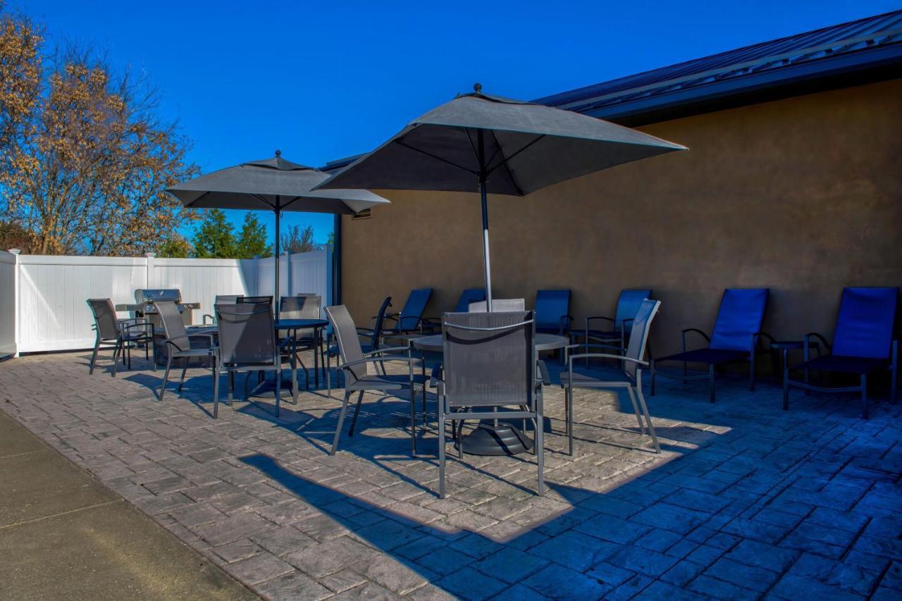 Fairfield Inn & Suites By Marriott Cortland Exteriör bild
